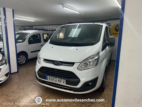 Ford Transit Custom 2.0TDCI COMBI - Santa Coloma de Gramanet