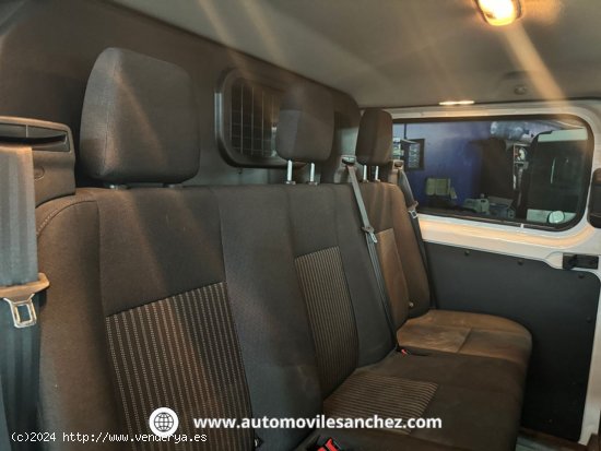 Ford Transit Custom 2.0TDCI COMBI - Santa Coloma de Gramanet