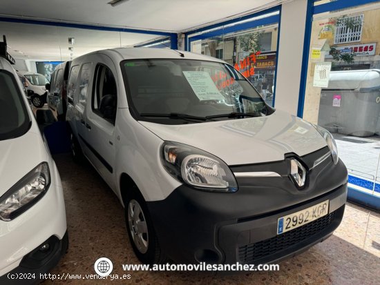  Renault Kangoo 1.5Dci FURGON Z.E. MAXI - Santa Coloma de Gramanet 