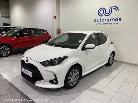 Toyota Yaris 1.5 VVT-I HEV ACTIVE TECH 116 5P - Terrassa