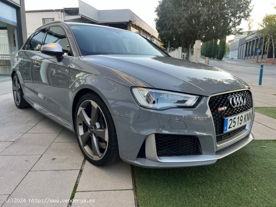 Audi RS3 2.5TFSI Quattro - Sant Cugat del Vallès