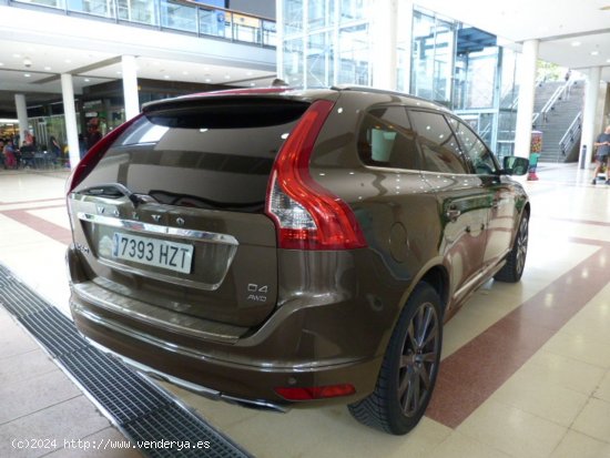 Volvo V60 VOLVO XC60 2.4 D5 AWD Summum 5p. un solo propietario, libro de revisiones - Montcada i Rei