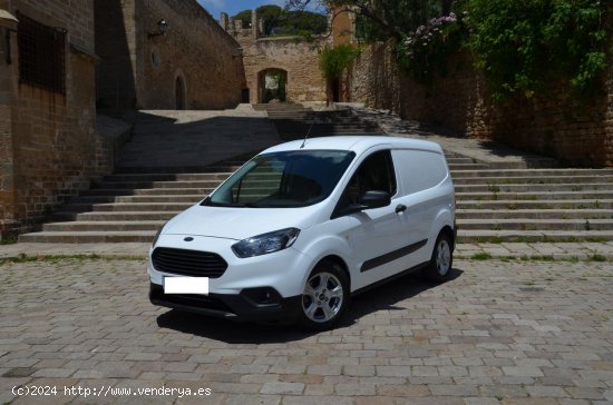 Ford Transit Courier FURGÓN VAN  1.5 TDCI TREND 75CV ( CERRAJERÍA ANTIRROBOS - Sant Vicenç dels H