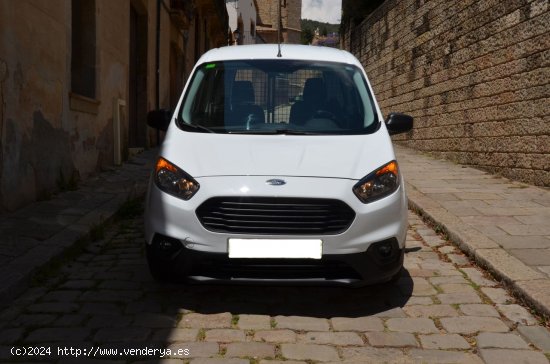 Ford Transit Courier FURGÓN VAN  1.5 TDCI TREND 75CV ( CERRAJERÍA ANTIRROBOS - Sant Vicenç dels H