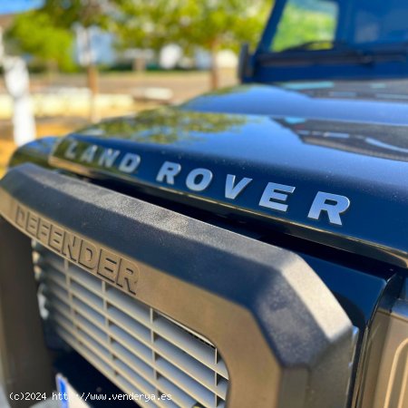 Land-Rover Defender LARGO - ROSES