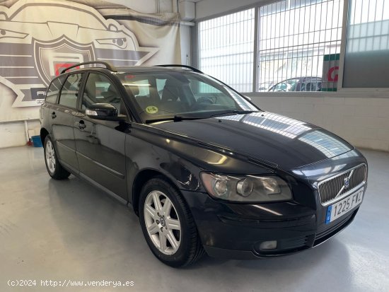 Volvo V50 2.0D MOMENTUM - Reus