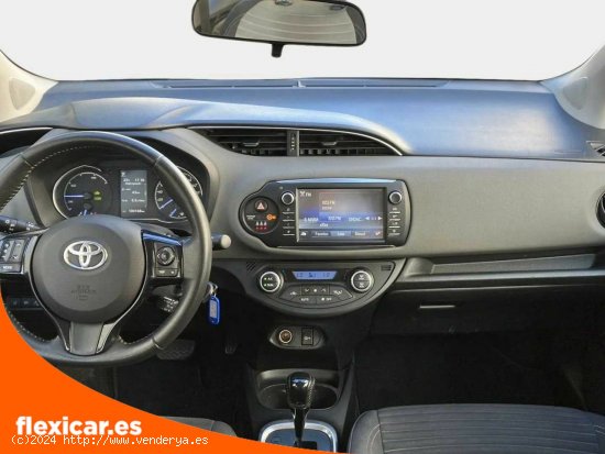 Toyota Yaris 1.5 100H Active - Valdepeñas