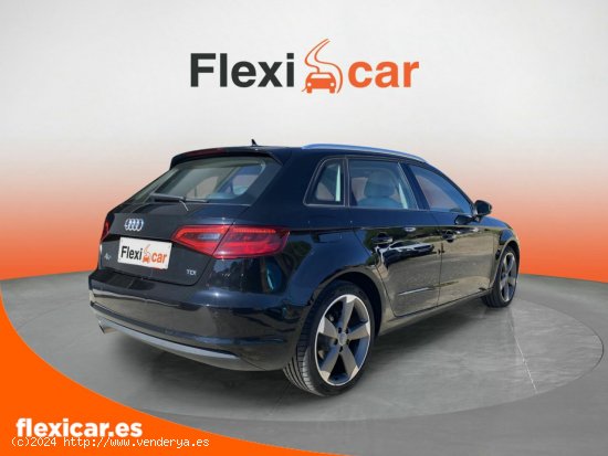 Audi A3 1.6 TDI clean d 110CV S tronic S line ed - Colmenar Viejo