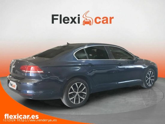 Volkswagen Passat 1.6 TDI 120cv Edition BMT - Jaén