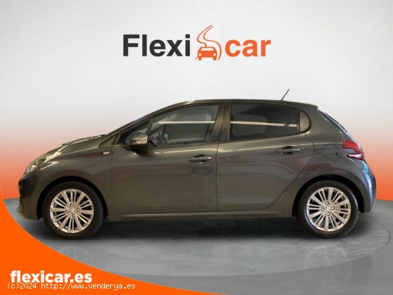 Peugeot 208 5P STYLE 1.2L PureTech 60KW (82CV) - 5P - Atarfe