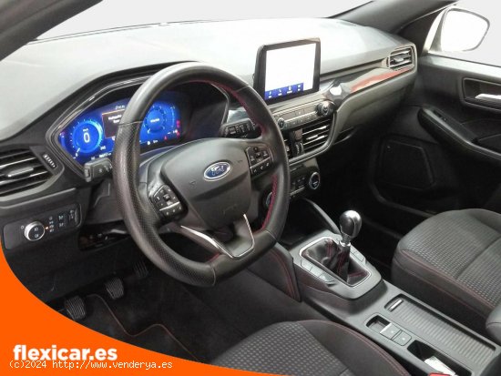 Ford Kuga ST-Line 1.5T EcoBoost 110kW (150CV) - Pinto