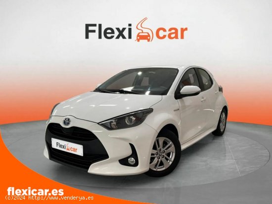 Toyota Yaris 1.5 120H Business Plus - Viladecans