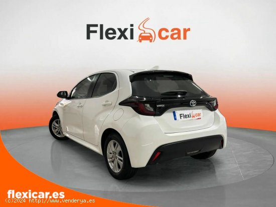 Toyota Yaris 1.5 120H Business Plus - Viladecans