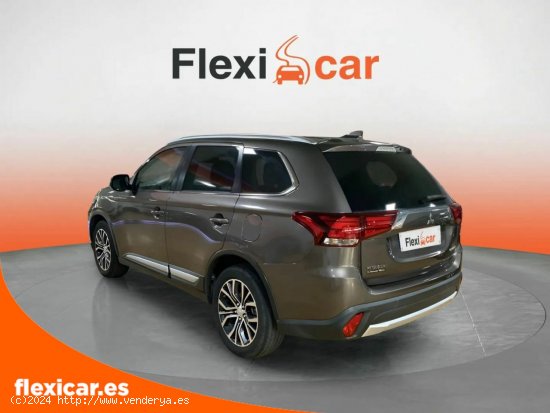 Mitsubishi Outlander 220 DI-D Motion 2WD 7 Plazas - Jerez de la Frontera