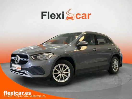 Mercedes GLA 180 d 116 Business Solution 5d - Alcalá de Guadaíra