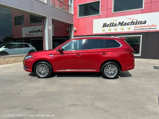 Mitsubishi Outlander 2.4 PHEV Kaiteki Auto 4WD - Parla