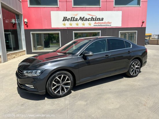 Volkswagen Passat Executive 2.0 TDI 110kW (150CV) DSG - Parla