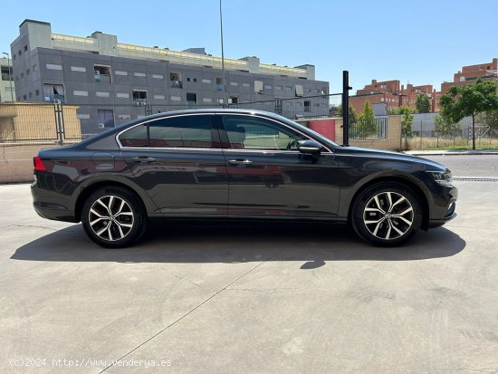 Volkswagen Passat Executive 2.0 TDI 110kW (150CV) DSG - Parla