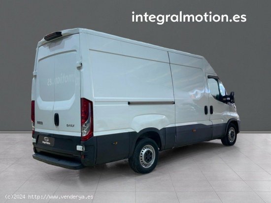 Iveco Daily 2.3 TD 35S 16 V 3520L/H2 12 M3 - Sada