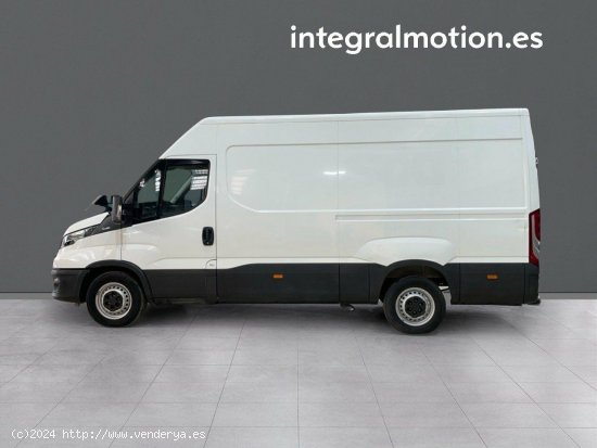 Iveco Daily 2.3 TD 35S 16 V 3520L/H2 12 M3 - Sada