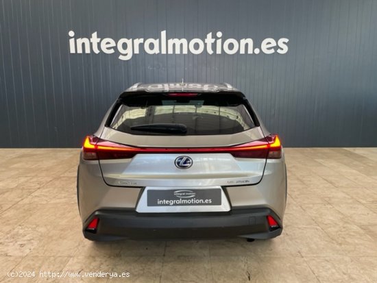 Lexus UX 2.0 250h Business - Sada