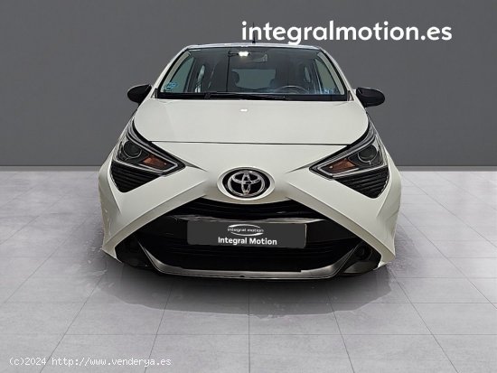 Toyota Aygo 1.0 70 x-play - Leganés