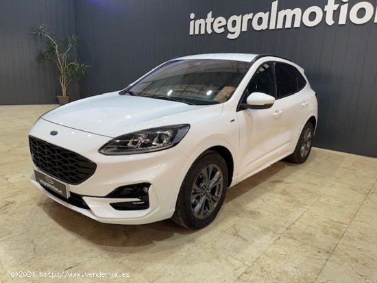 Ford Kuga ST-Line X 1.5T EcoBoost 110kW (150CV) - Sada