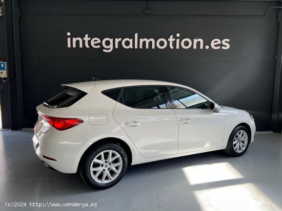 Seat Leon 1.0 eTSI 81kW DSG-7 S&S Style - Malaga