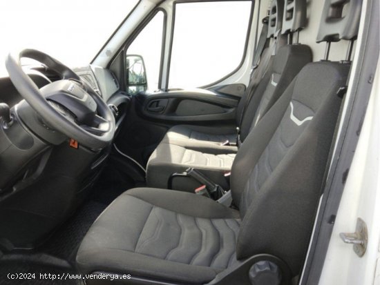 Iveco Daily 2.3 TD 35S 16 V 4100/H2 16 M3 - LAS ROZAS DE MADRID