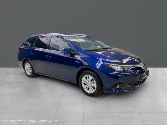 Toyota Auris 1.8 140H Active Touring Sports - Sada