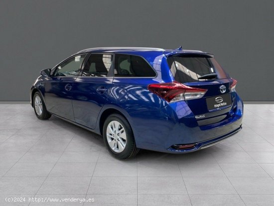 Toyota Auris 1.8 140H Active Touring Sports - Sada