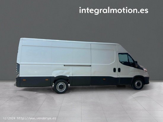 Iveco Daily 2.3 TD 35S 16 V 4100/H2 16 M3 - Sada