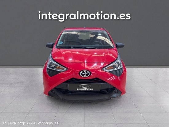 Toyota Aygo 1.0 70 x-play - San Sebastian de los Reyes  Madrid