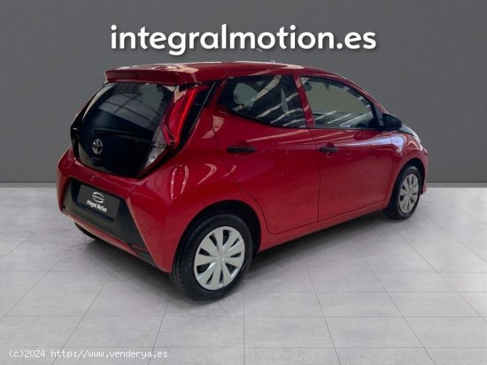 Toyota Aygo 1.0 70 x-play - Leganés