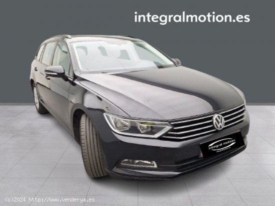 Volkswagen Passat Variant 1.6 TDI Trendline DSG-7 - Burela