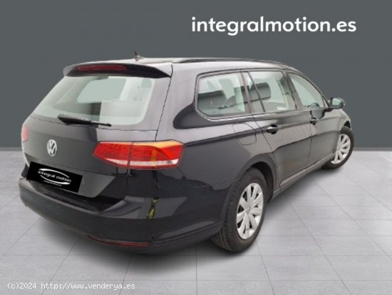 Volkswagen Passat Variant 1.6 TDI Trendline DSG-7 - Burela