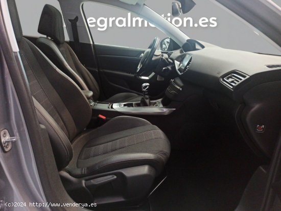 Peugeot 308 5p Allure 1.2 PureTech 96KW (130CV) S&S - Lugo