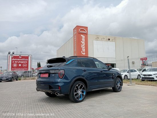 Lynk & Co 01 1.5 PHEV 3.3kW negro  2022 - Carcaixent