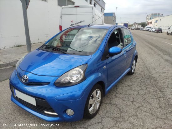 Toyota Aygo 70 City azul - Carcaixent