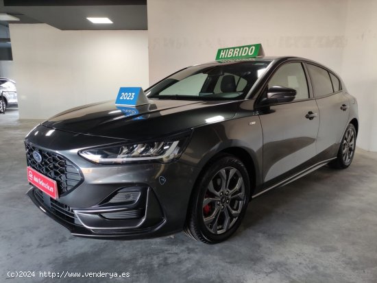  Ford Focus 1.0 Ecoboost 92kW ST-Line gris noviembre 2022 - Carcaixent 