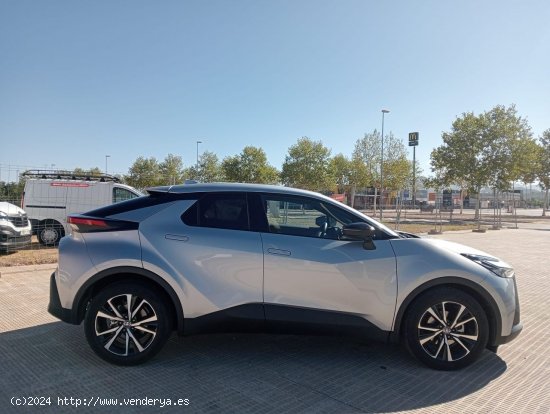 Toyota C-HR 1.8 140H Advance gris 2024 - Carcaixent