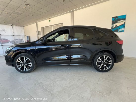 Ford Kuga ST-Line 2.5 Duratec FHEV 140kW Auto negro 2022 - Carcaixent