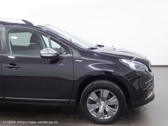 Peugeot 2008 Style 1.2L PureTech 60KW (82CV) S&S - Manises