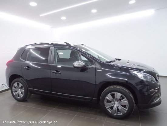 Peugeot 2008 Style 1.2L PureTech 60KW (82CV) S&S - Manises