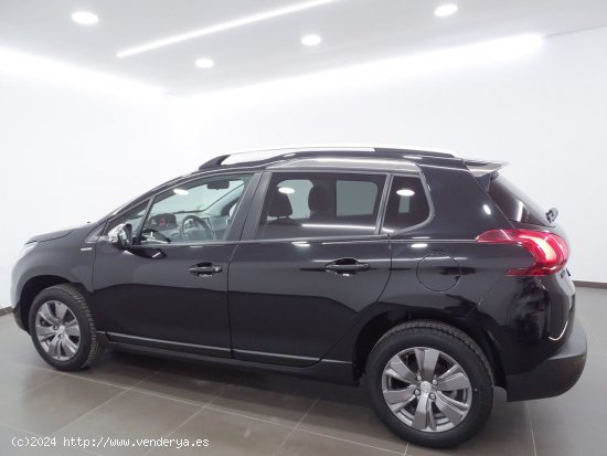 Peugeot 2008 Style 1.2L PureTech 60KW (82CV) S&S - Manises