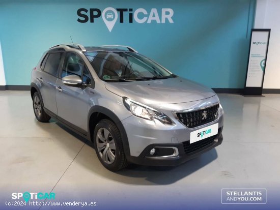 Peugeot 2008   1.2 PureTech 60KW (82CV) Signature - Barcelona