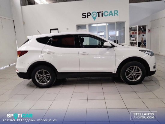 Hyundai Santa Fe  2.0 CRDi  4x2 7S Essence - Polígono Industrial de Son Castelló