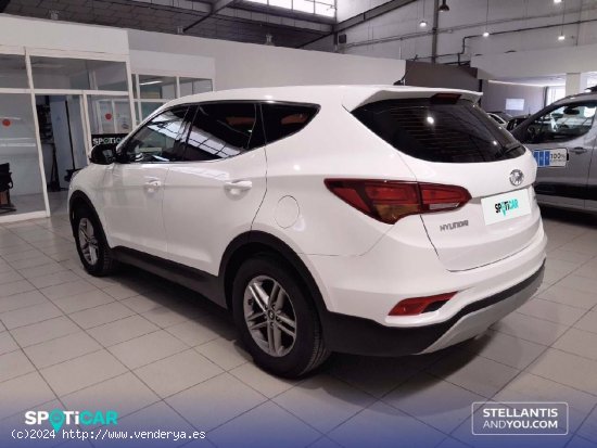 Hyundai Santa Fe  2.0 CRDi  4x2 7S Essence - Polígono Industrial de Son Castelló