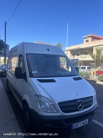  Mercedes Sprinter SPRINTER de 2012 con 168.000 Km por 16.500 EUR. en Tenerife 