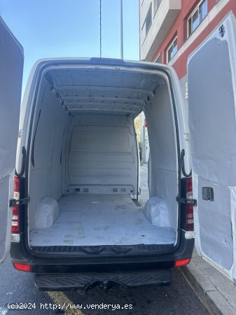 Mercedes Sprinter SPRINTER de 2012 con 168.000 Km por 16.500 EUR. en Tenerife